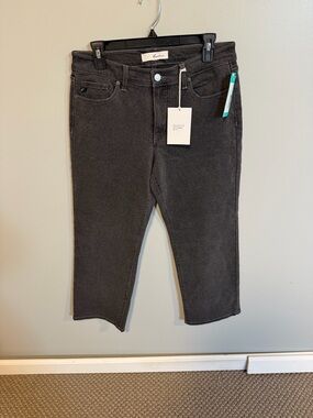 KanCan Mid Rise St Jeans | Size 6 (Fits Slightly Oversized) | Dark Gray | NWT